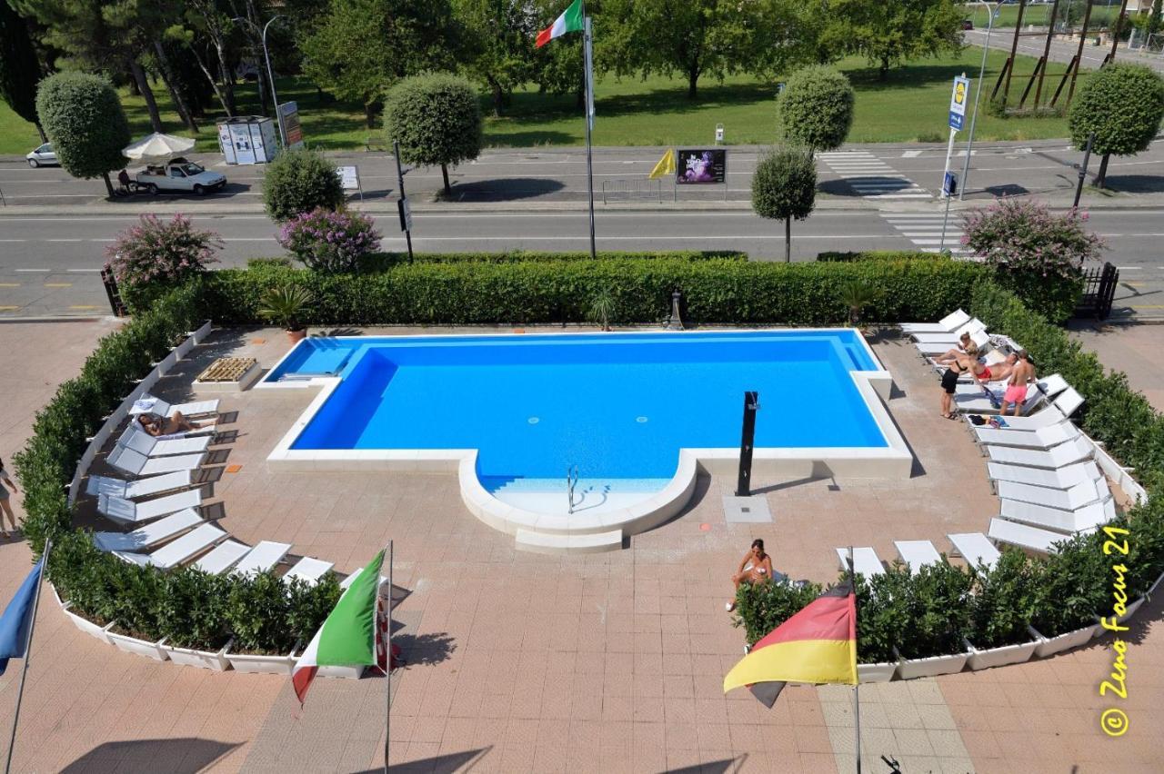 Hotel San Benedetto Peschiera del Garda Exterior photo